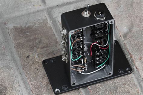 pedalboard junction box|pedalboard patchbay with insert loop.